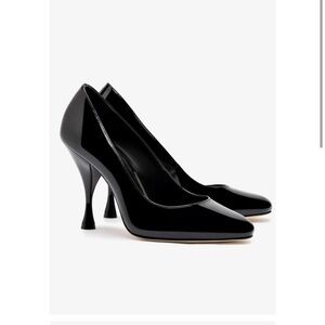 LARROUDE $330 NEW Michelle Black Patent Leather Pump Heels Size 7
